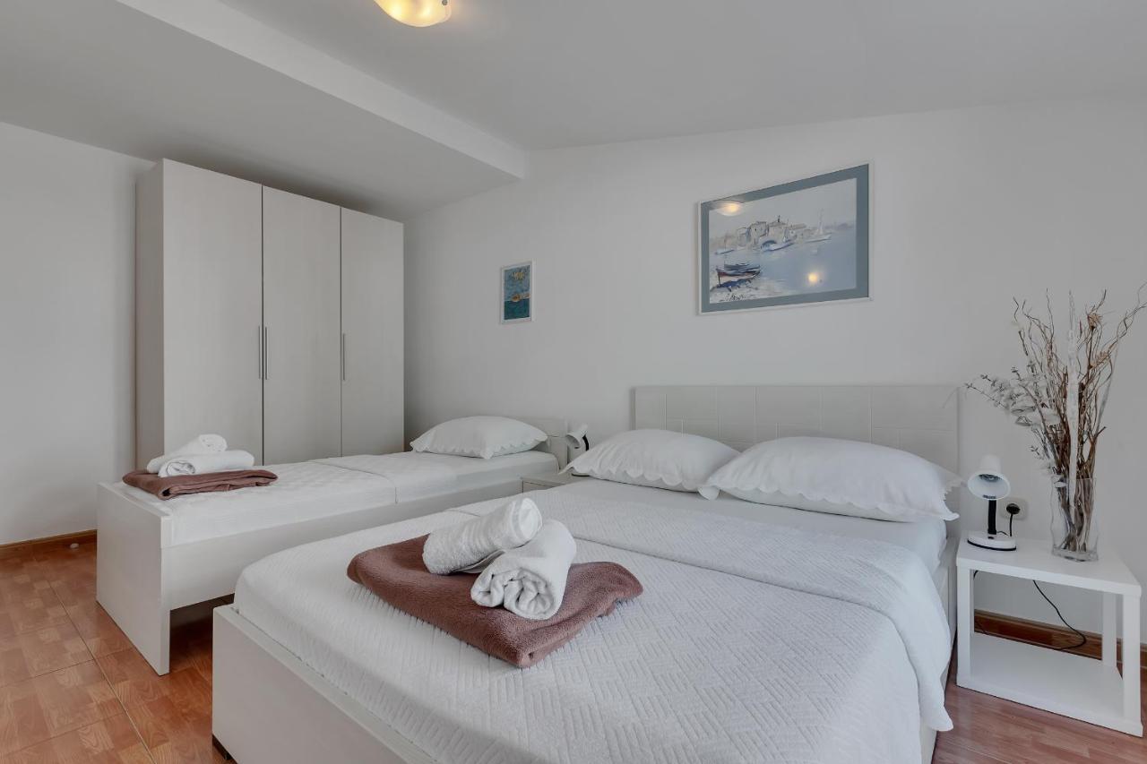 Apartman Sara Baška Voda Exteriör bild